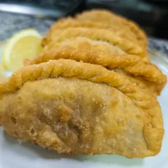 empanadillas de carne al estilo argentino